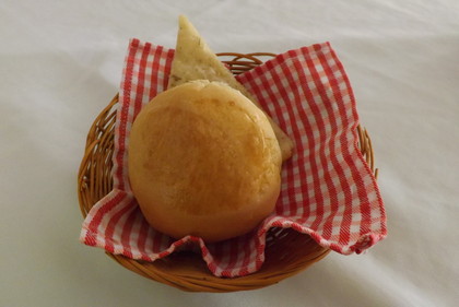 付け合わせのパン